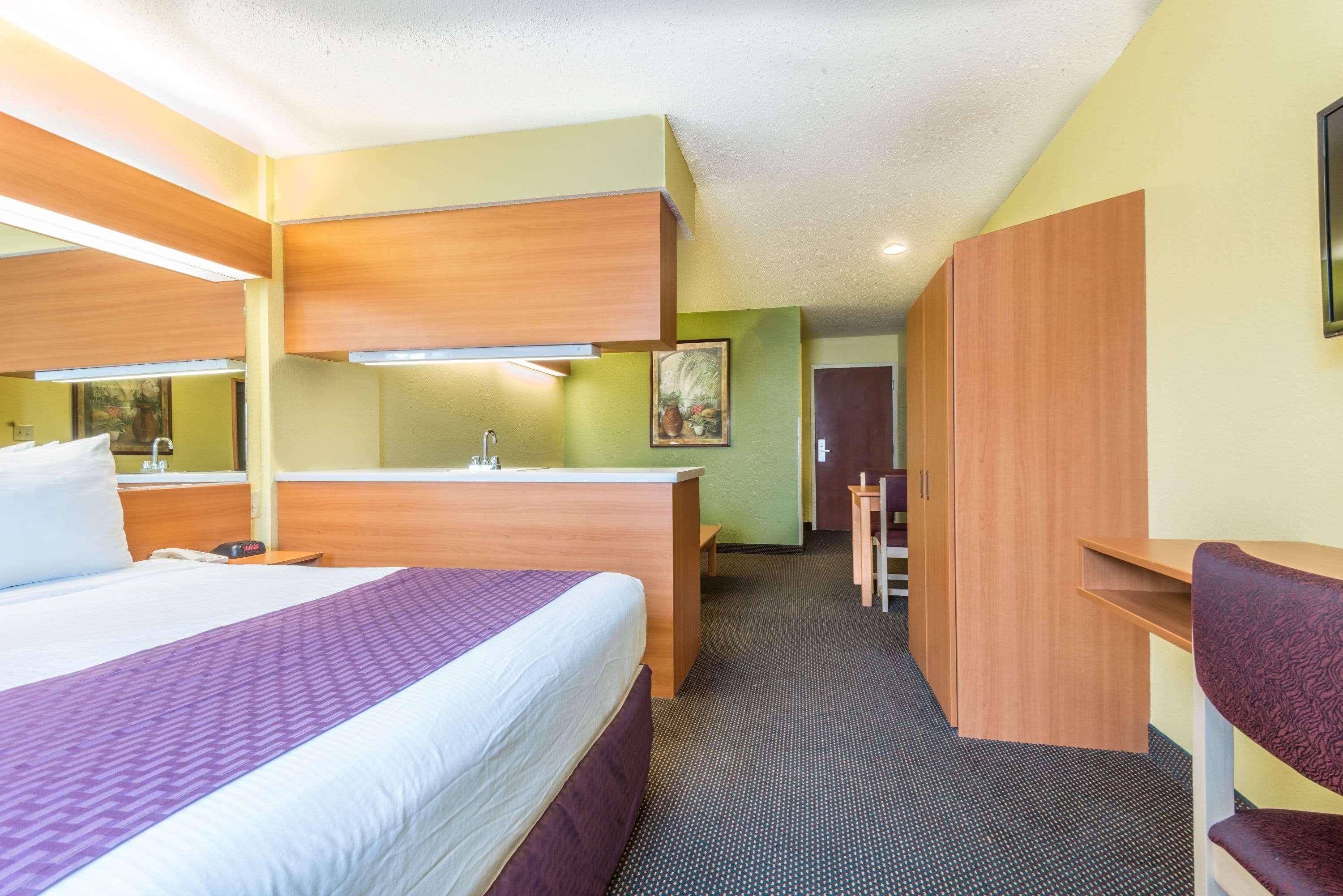 Microtel Inn & Suites By Wyndham Auburn Exterior photo